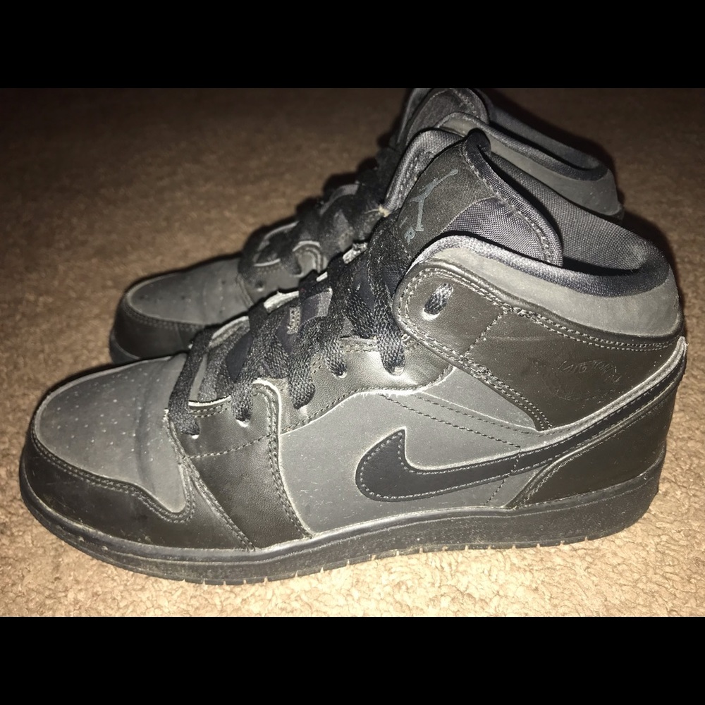 Air Jordan 1s all black size 6.5 men’s
